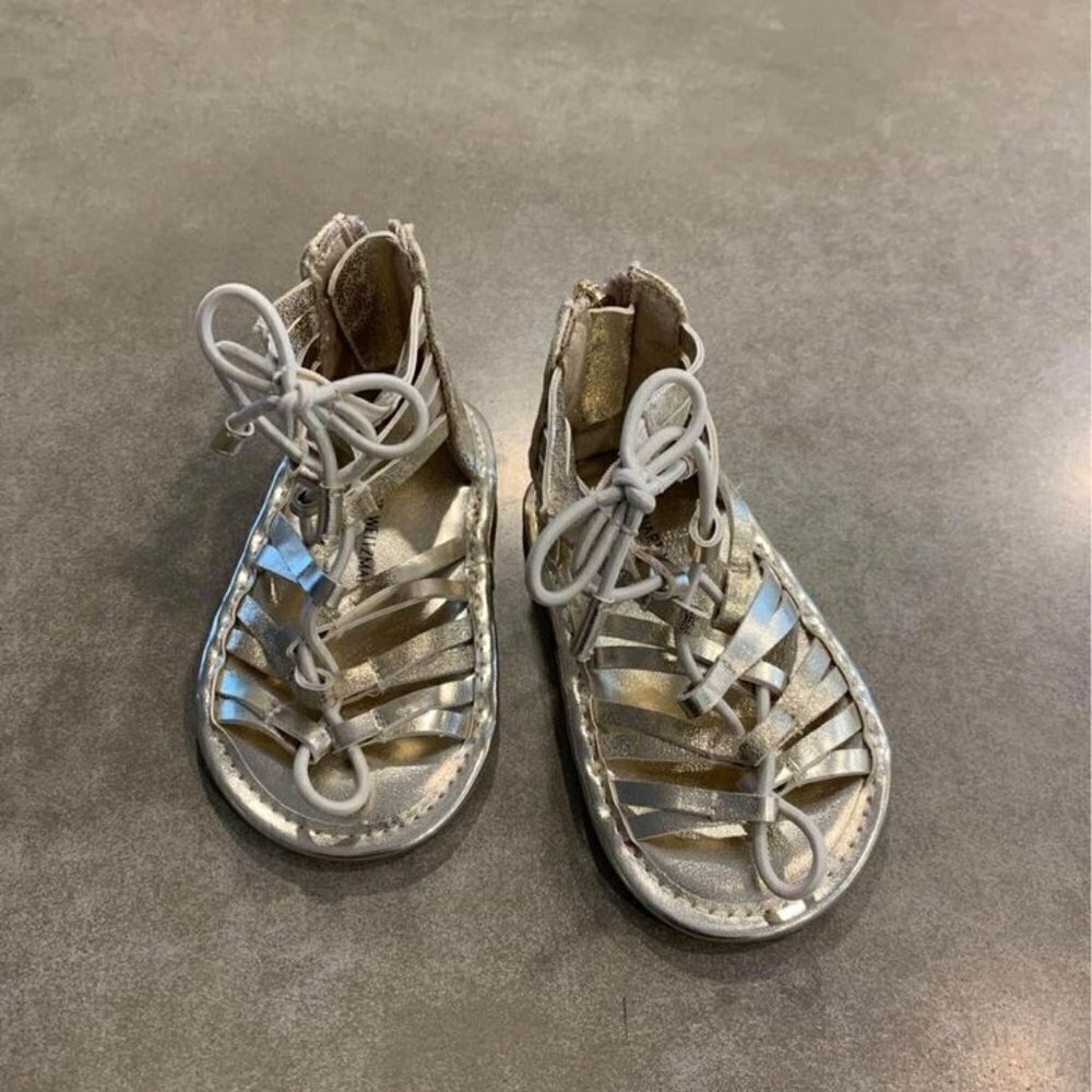 𝅺stuart WEITZMAN baby star shine gladiator sandals. New with original stickers.
